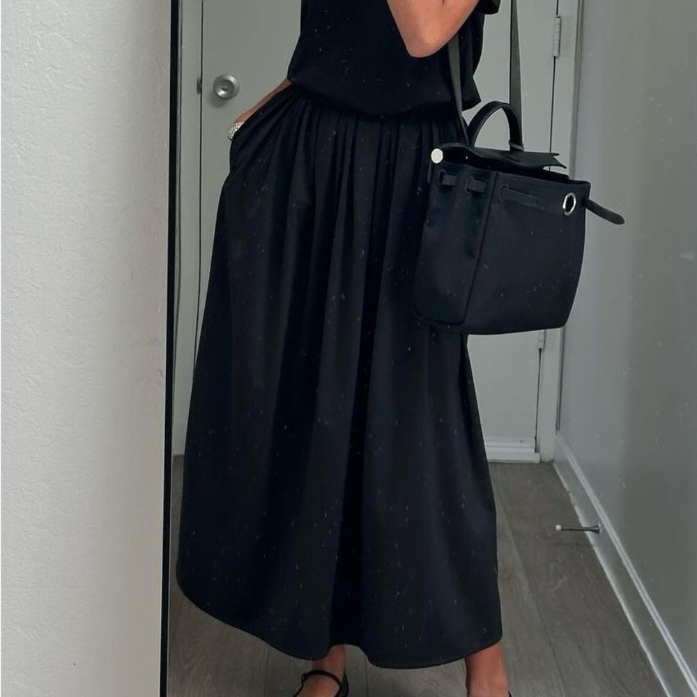 Chic Black Lightweight Women's Skirt